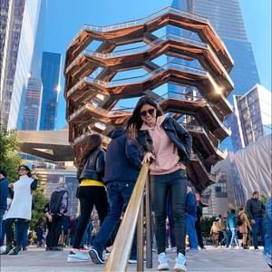 Meet your Posher, Manuela